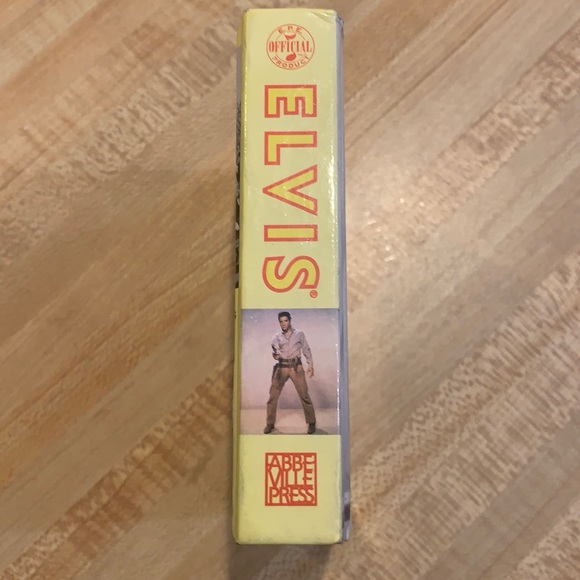 🌸 3/$15 Elvis Mini Book - Picture 4 of 4